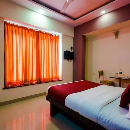Hotel Golden Plaza-3